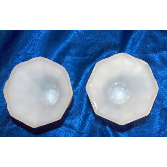 Set Vintage Milk Glass 6" Footed Bowl Flared Vase Grape Pattern Anchor Hocking - Picture 2 of 3